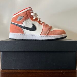 Air Jordan’s mid size 7 youth boys